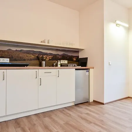 Wellness Na Vceli Lazne - Apispa - Apiterapeut-cz - 5 Procedur Karlowe Wary