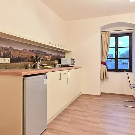 Wellness Na Vceli Lazne - Apispa - Apiterapeut-cz - 5 Procedur * Karlsbad