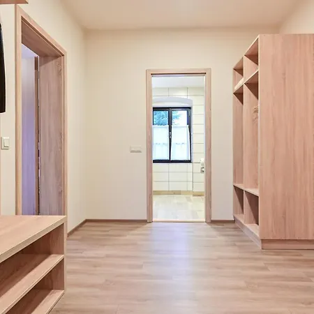 Wellness Na Vceli Lazne - Apispa - Apiterapeut-cz - 5 Procedur Apartment