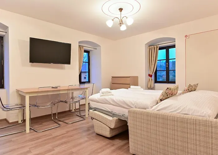 Wellness Na Vceli Lazne - Apispa - Apiterapeut-cz - 5 Procedur * Karlovy Vary