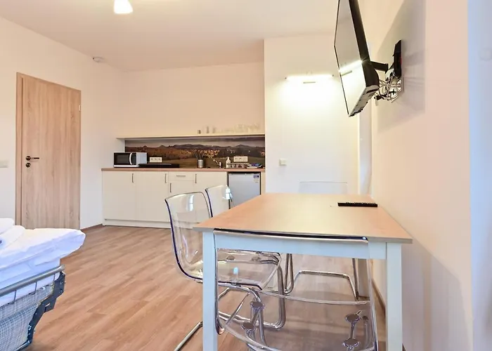 Appartamento Wellness Na Vceli Lazne - Apispa - Apiterapeut-cz - 5 Procedur Karlovy Vary