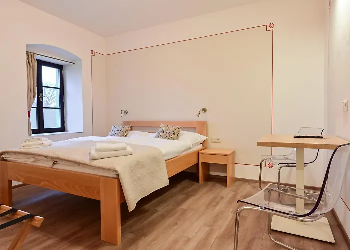 Wellness Na Vceli Lazne - Apispa - Apiterapeut-cz - 5 Procedur Appartamento Karlovy Vary